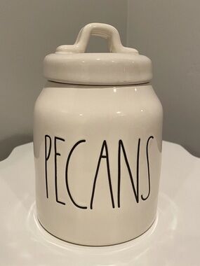 Rae Dunn pecans canister